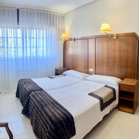 Hostal La Cubana Carballino Extérieur photo