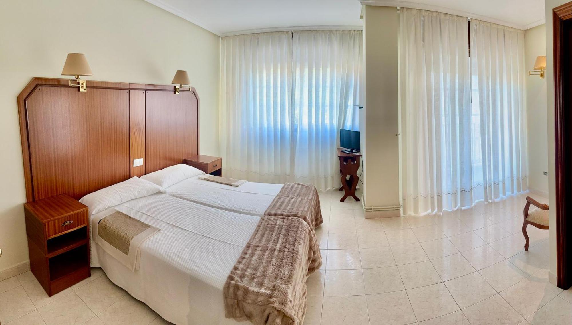 Hostal La Cubana Carballino Extérieur photo