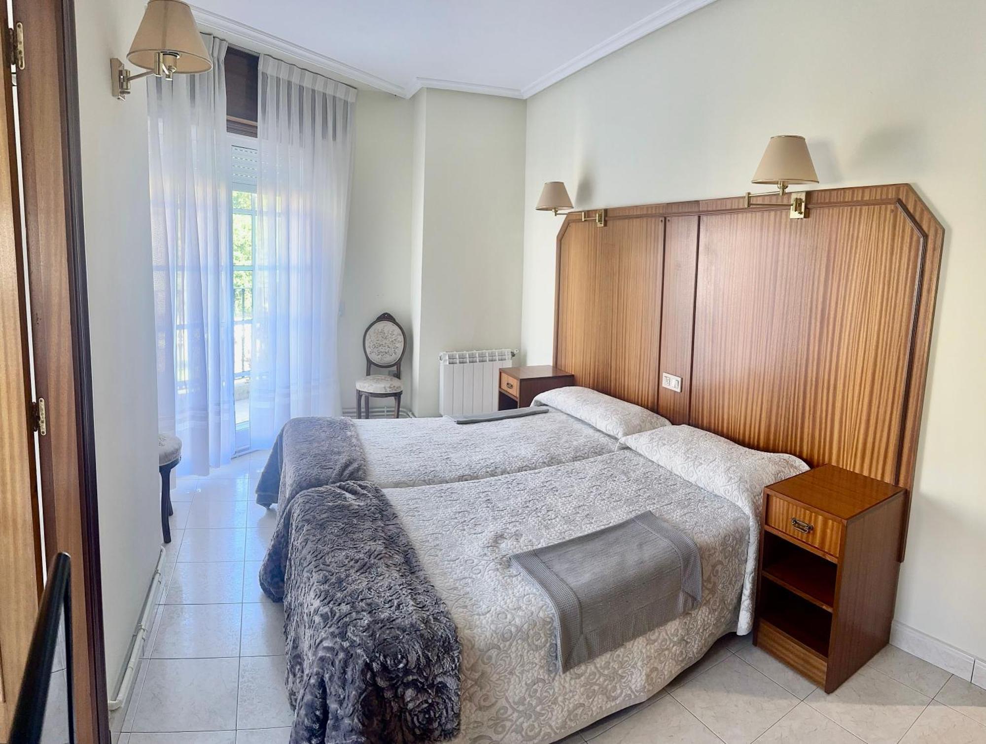 Hostal La Cubana Carballino Extérieur photo