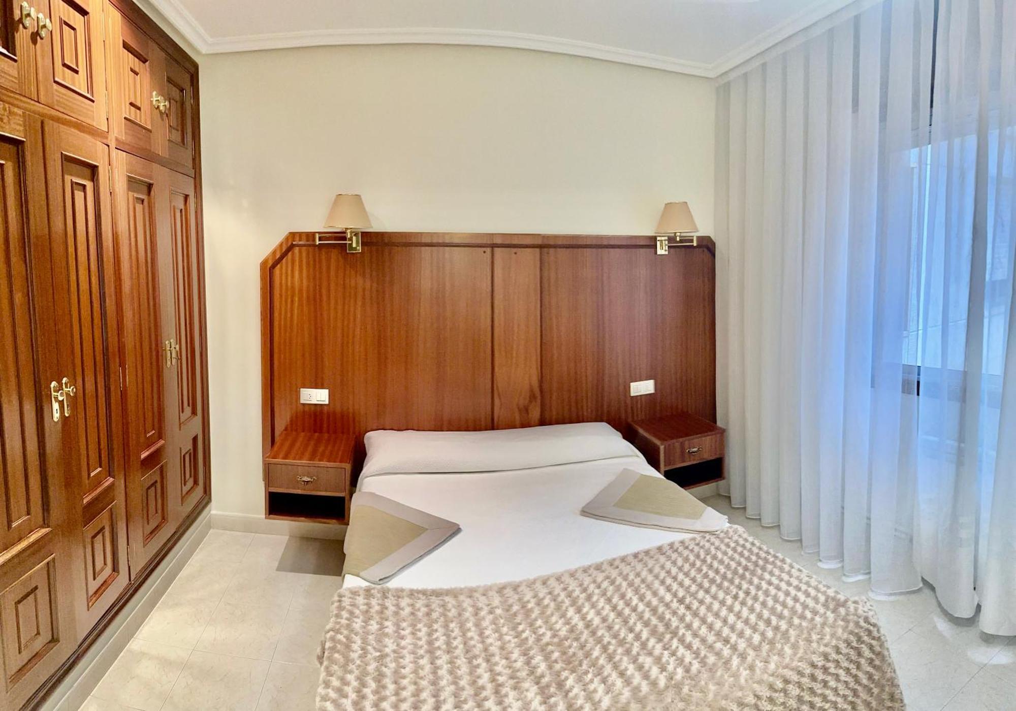 Hostal La Cubana Carballino Extérieur photo