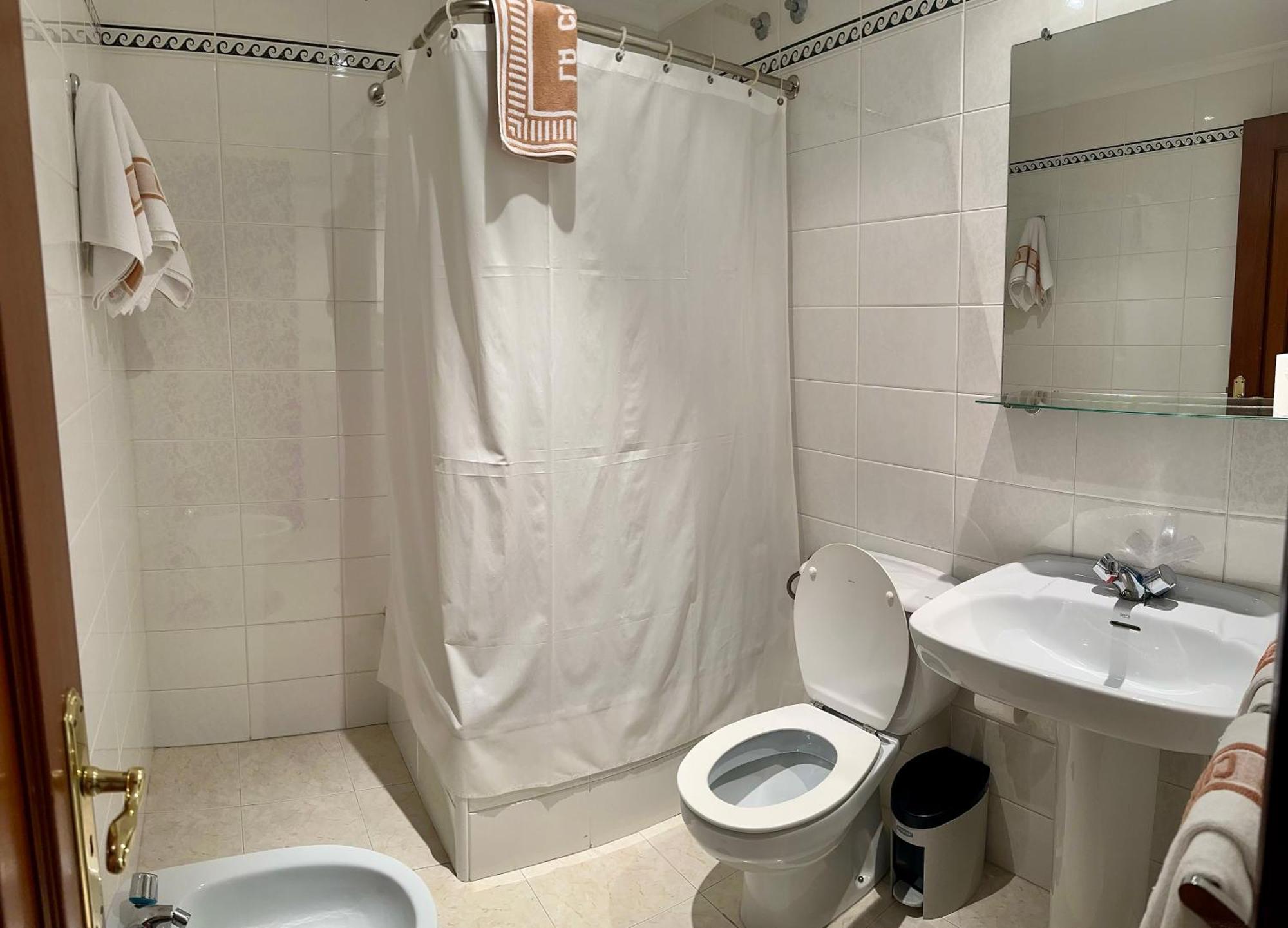Hostal La Cubana Carballino Extérieur photo